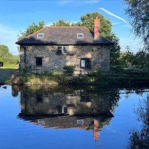 pond-cottage-11